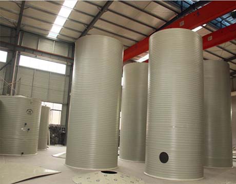 �h����������